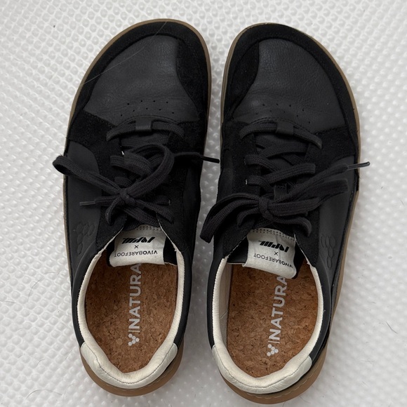 VivoBarefoot Black Gum Gobi Leather Sneakers - Picture 2 of 5